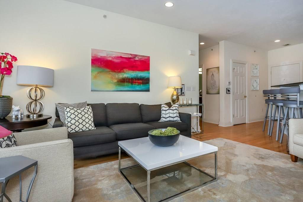 Canton, MA 02021,2306 Davenport Ave #2306
