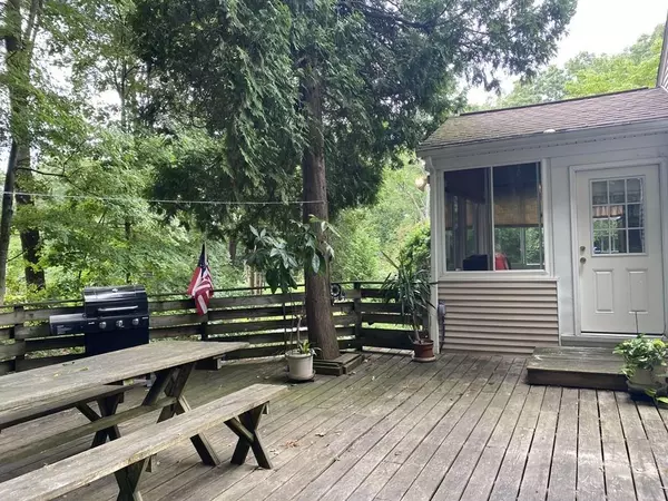 Springfield, MA 01128,60 Skyridge Dr