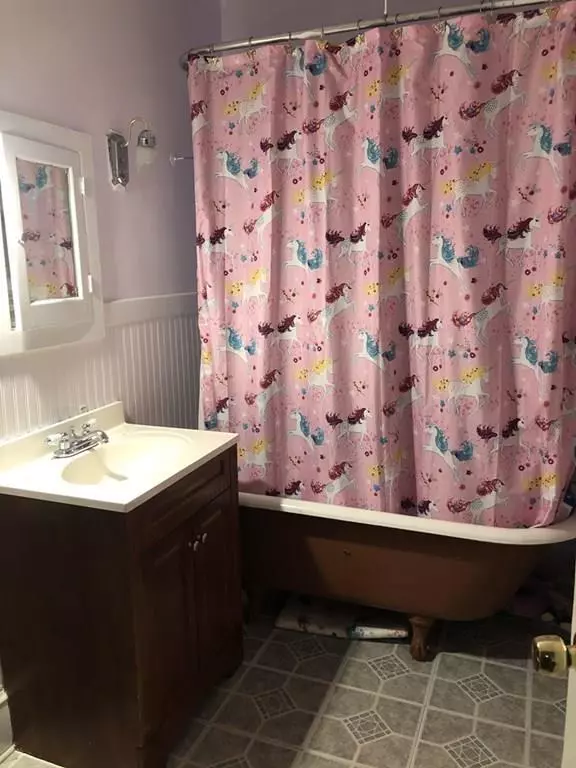 Springfield, MA 01109,37 Oakwood Ter