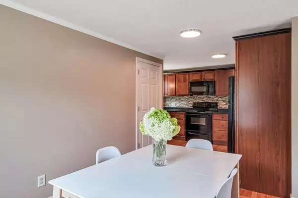 Springfield, MA 01118,92 Louis Rd