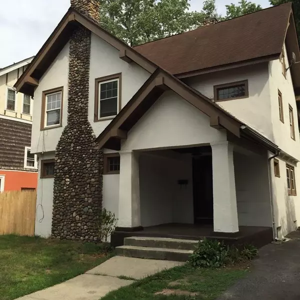 15 Burton St, Springfield, MA 01108