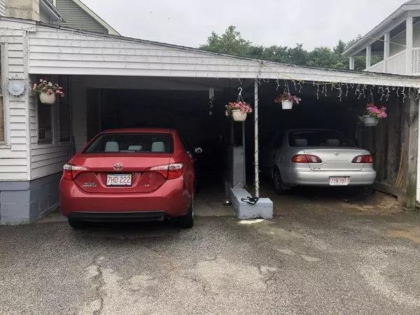 Southbridge, MA 01550,65 Crystal St