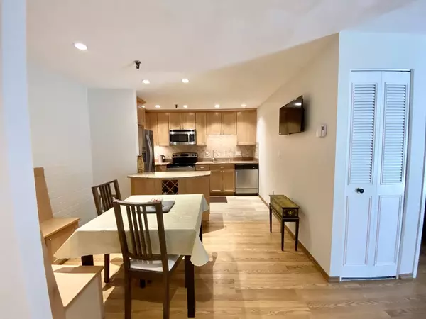 Quincy, MA 02171,115 W Squantum St #108