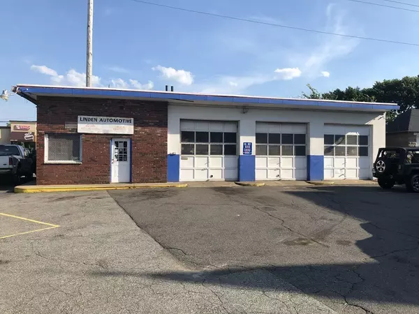 121 Beach St, Malden, MA 02148