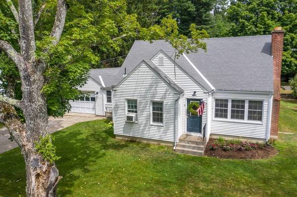 4 Fomer Road, Southampton, MA 01073