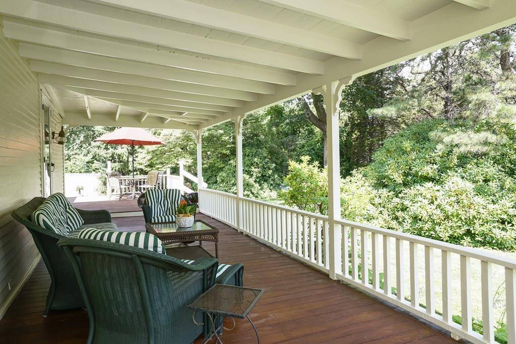 Duxbury, MA 02332,287 Marshall St