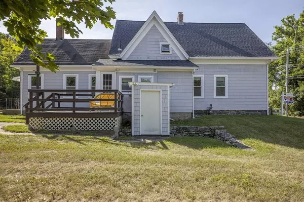 36 N Walker St, Taunton, MA 02780