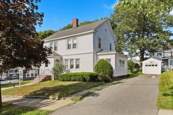 61 Montview Ave, Lowell, MA 01851