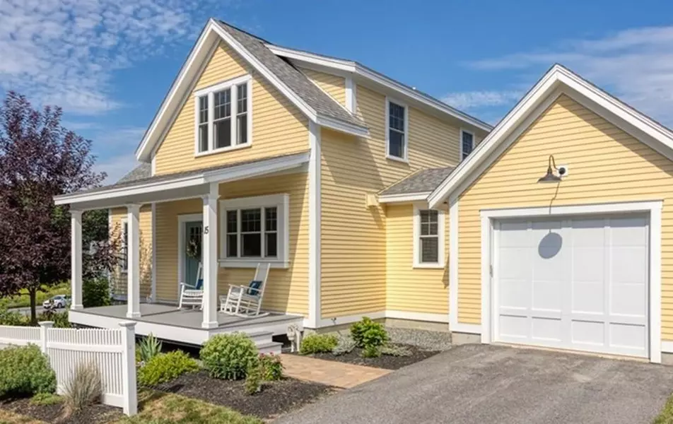 15 Follinsbee Lane, West Newbury, MA 01985
