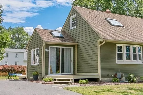 Springfield, MA 01119,93 Meadowlark Ln