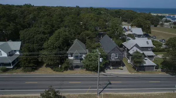 Oak Bluffs, MA 02557,17 New York Ave