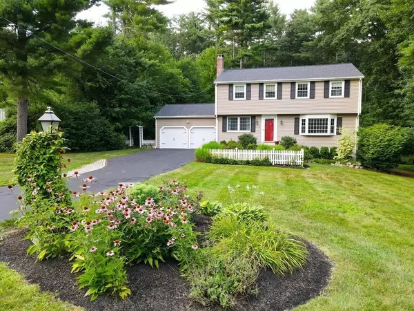 21 Snyder Rd, Medfield, MA 02052