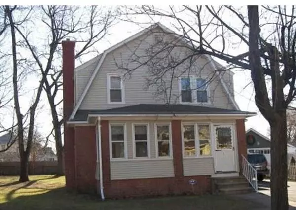 15 Kingsley St, Springfield, MA 01104