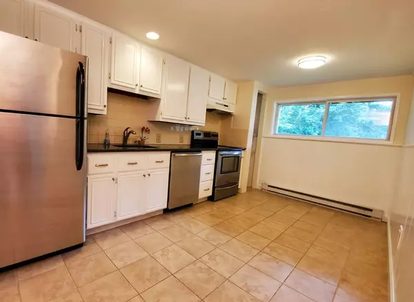 Acton, MA 01720,5 Wampus Ave #1