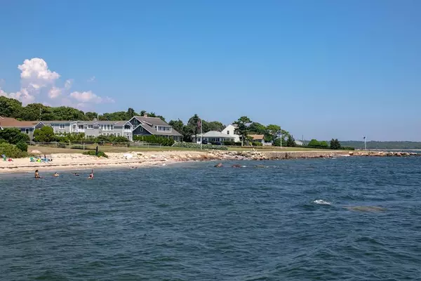 Mattapoisett, MA 02739,7 Brant Beach Ave