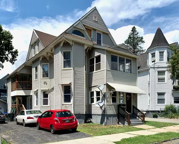 62 Waverly St, Springfield, MA 01107