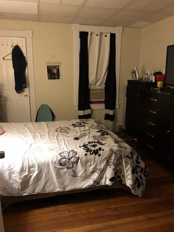 Springfield, MA 01108,19 Warner St