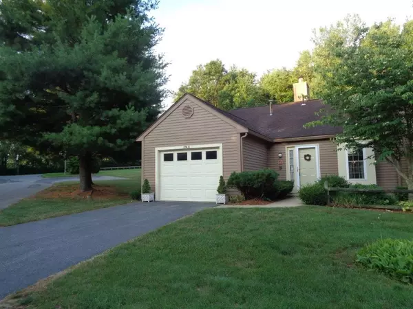 214 Ridgefield Cir #A, Clinton, MA 01510