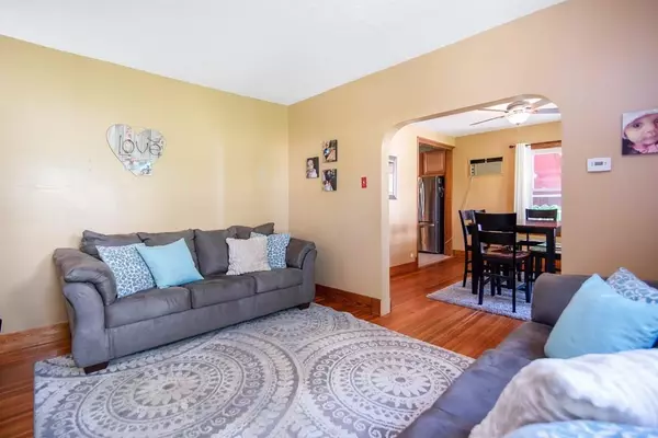 West Springfield, MA 01089,64 Bacon Ave