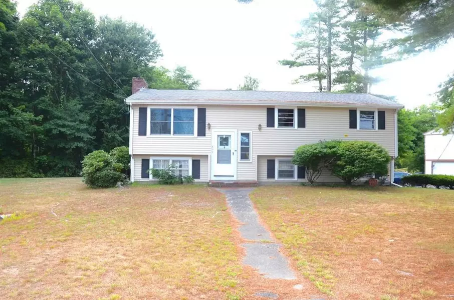 657 Mill St, Marion, MA 02738