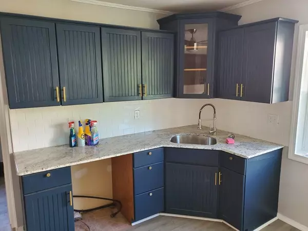 Springfield, MA 01104,616 Armory St