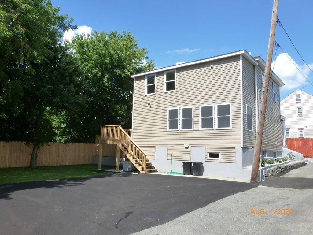 Lowell, MA 01852,7 Court Ave