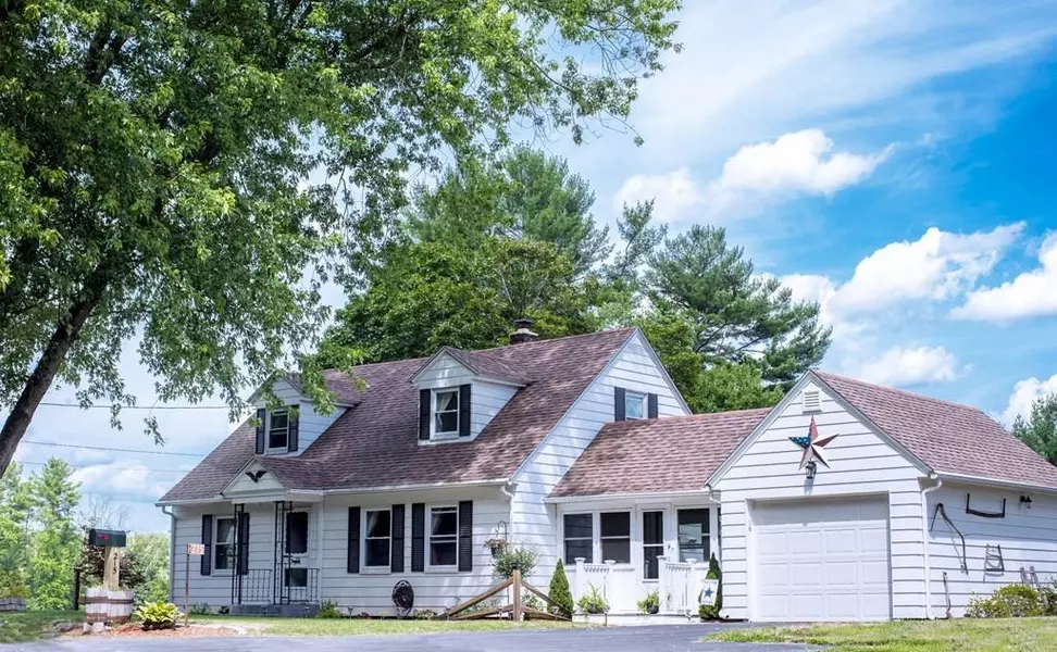 215 Greenwich Rd, Ware, MA 01082