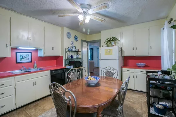 Springfield, MA 01108,109-111 Olmsted Dr