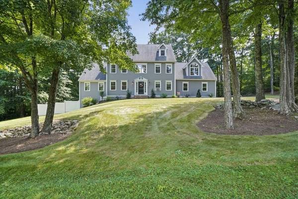 10 Greystone Ln, Hopkinton, MA 01748