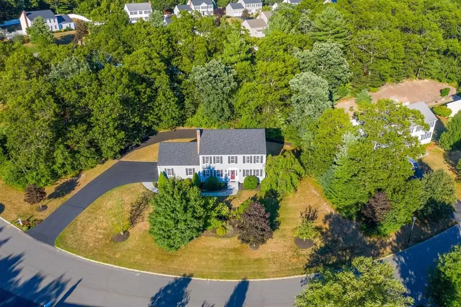 9 Wisteria Dr, Plainville, MA 02762