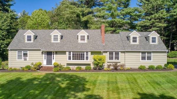 16 Arcadia Road, Andover, MA 01810