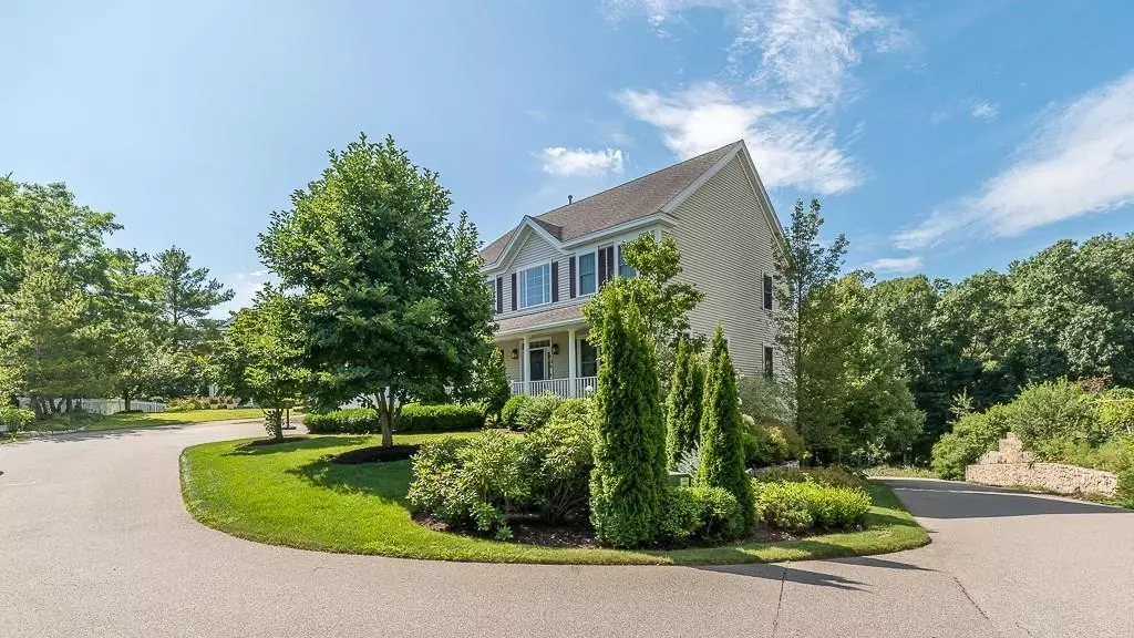 Manchester, MA 01944,106 Old Essex