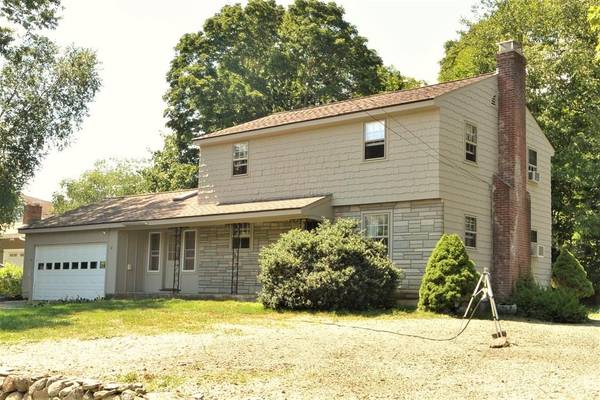 92 Harvard Rd, Lancaster, MA 01523