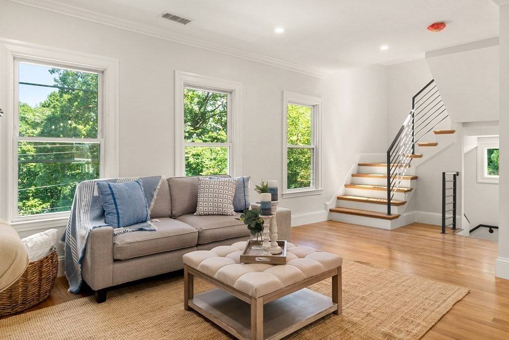 130 Newtonville Ave #02, Newton, MA 02458