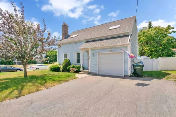 86 Eloise St, Springfield, MA 01118