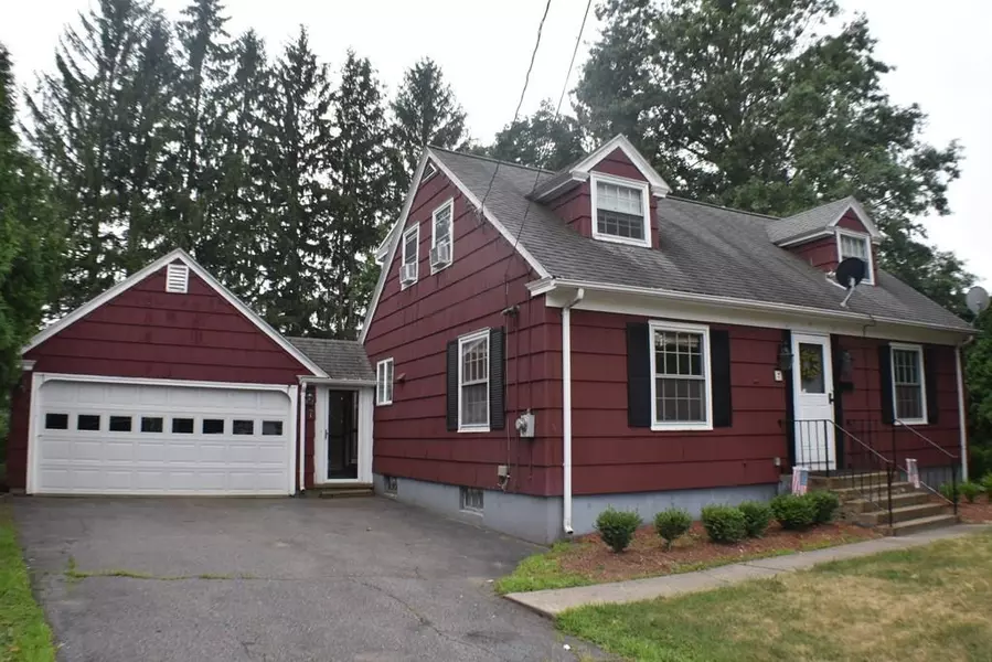 7 Bemis St, Spencer, MA 01562