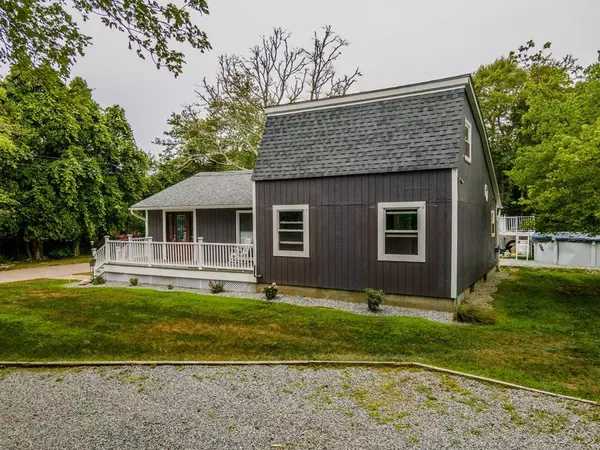 Mattapoisett, MA 02739,11 Meadowbrook