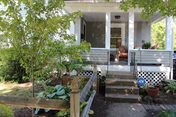 31 Daviston St, Springfield, MA 01108