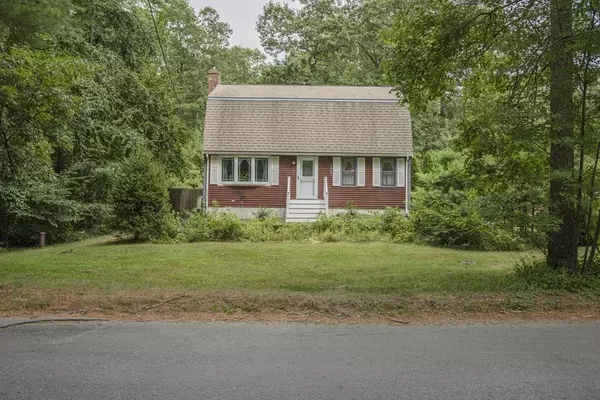 17 Clark Road, Lakeville, MA 02347