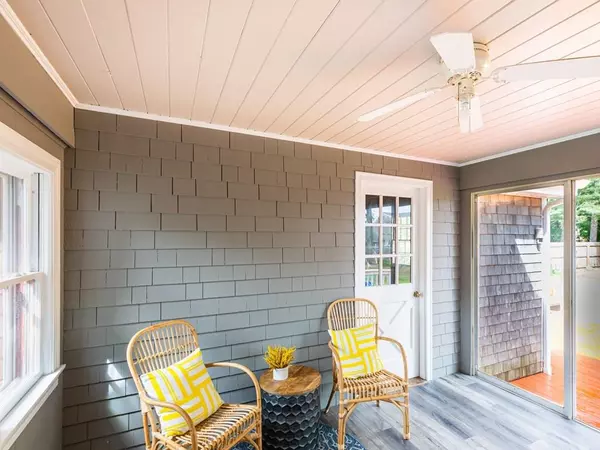 Acushnet, MA 02743,7 Norman St