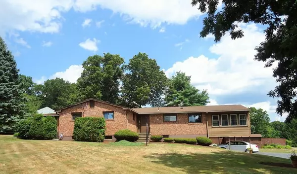 1 Dean St, Hudson, MA 01749