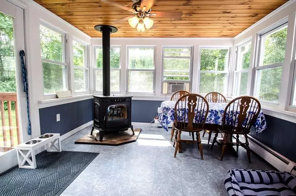 Pelham, NH 03076,44 Dutton Rd