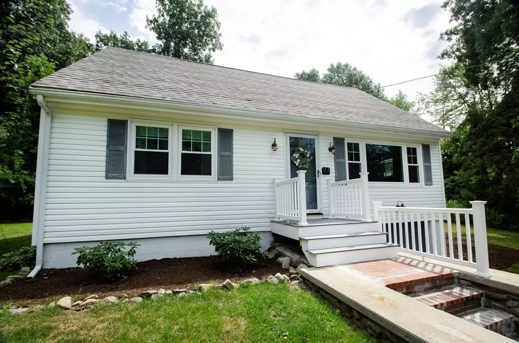 Pelham, NH 03076,44 Dutton Rd