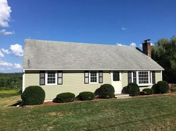 33 Schumacher Rd, Lancaster, MA 01523