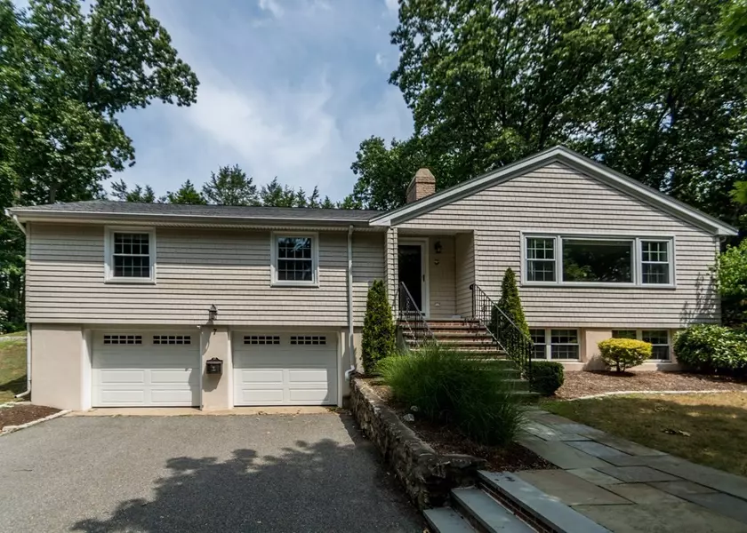 7 Forest Circle, Waltham, MA 02452