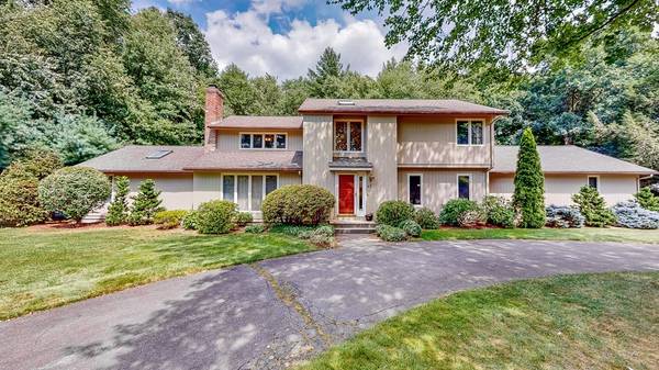 45 Williamsburg Drive, Longmeadow, MA 01106