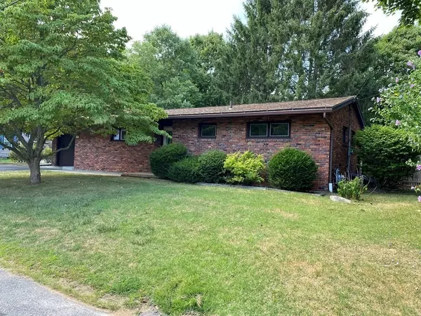 14 Jerome St, Southbridge, MA 01550