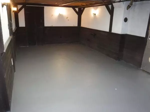 Acushnet, MA 02743,48 Lantern Lane