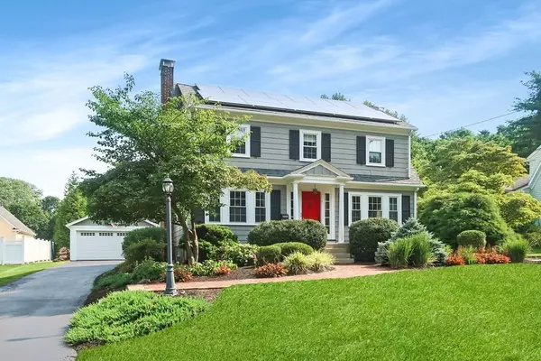 57 Shade St, Lexington, MA 02421