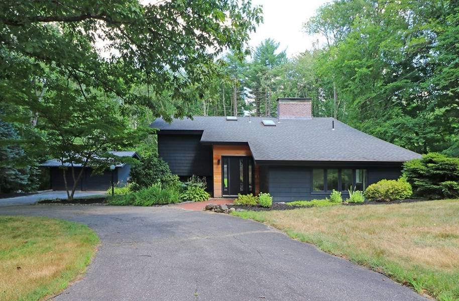 6 Houghton Ln, Harvard, MA 01451